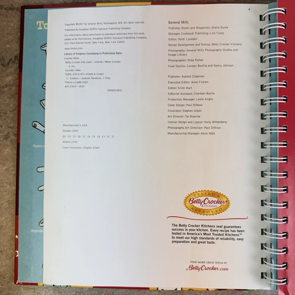 Betty Crocker Kids Cook! - Hardcover-spiral By Betty Crocker - GOOD